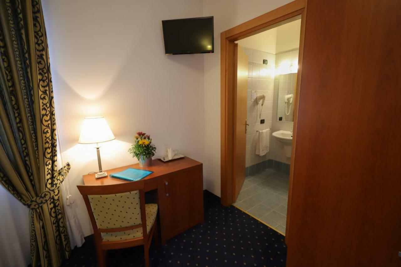 Hotel Da Roberto Lazise Dış mekan fotoğraf