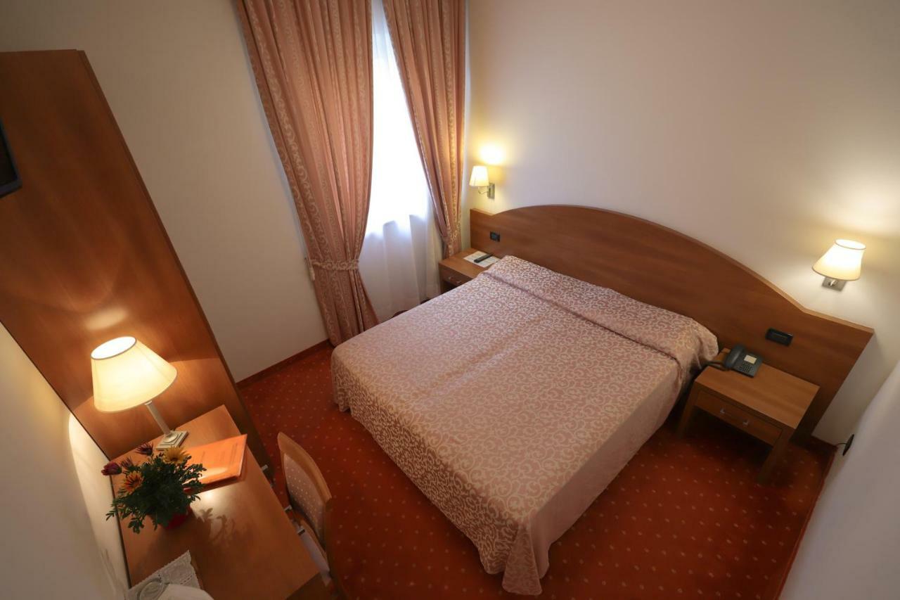 Hotel Da Roberto Lazise Dış mekan fotoğraf