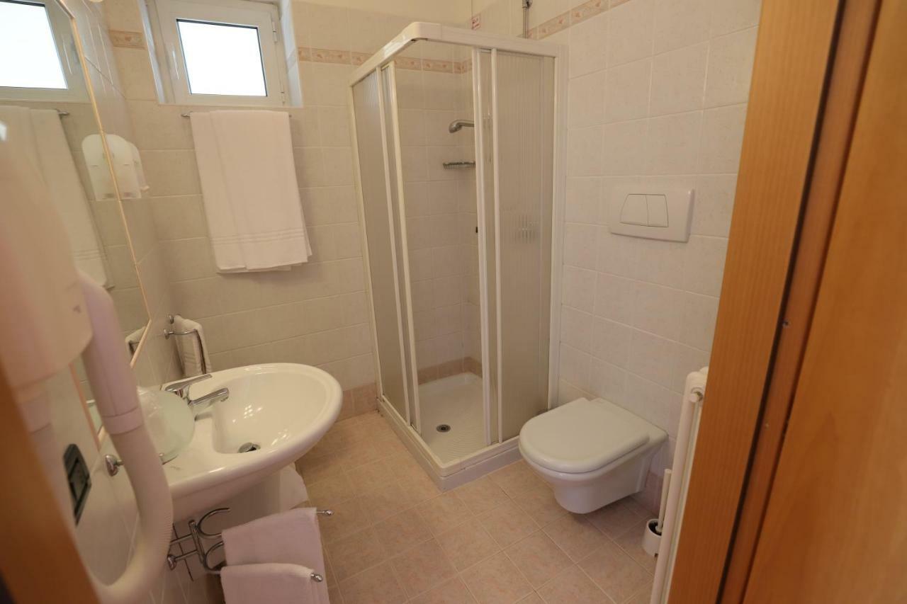 Hotel Da Roberto Lazise Dış mekan fotoğraf