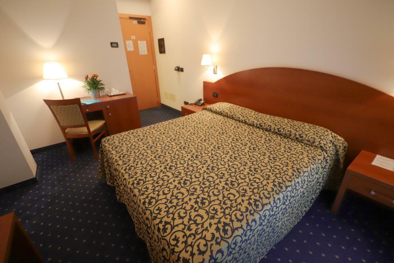 Hotel Da Roberto Lazise Dış mekan fotoğraf